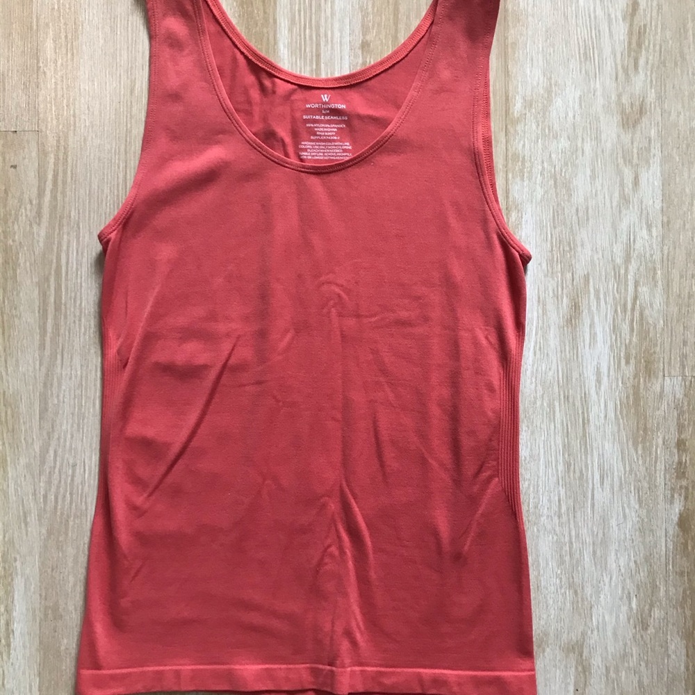 Stretchy orange tank top